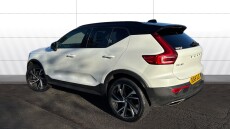 Volvo Xc40 2.0 T4 R DESIGN Pro 5dr AWD Geartronic Petrol Estate